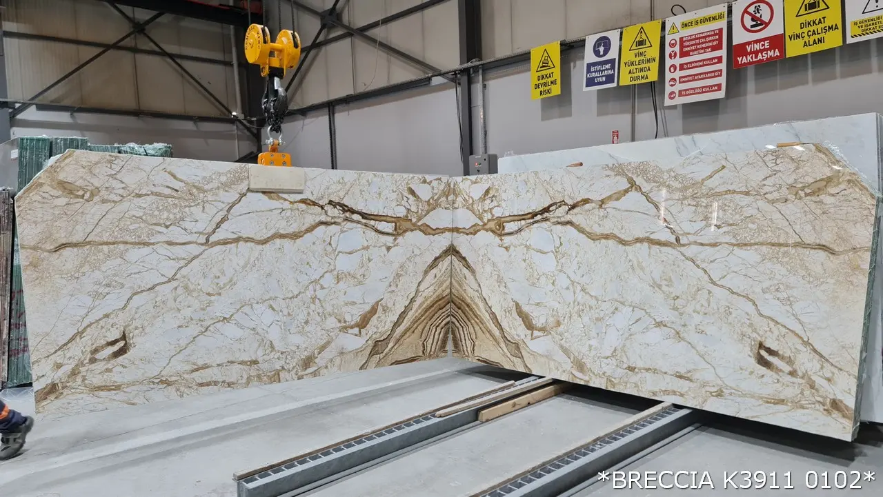Breccia