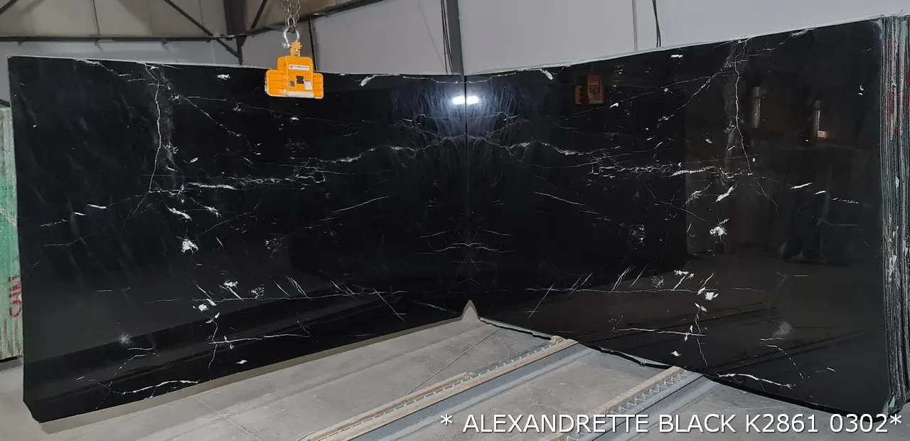 Alexandrette Black